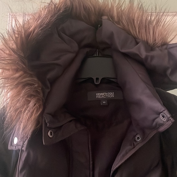 Puffy winter coat: KENNETH COLE REACTION winter coat!! Xs - Picture 2 of 4